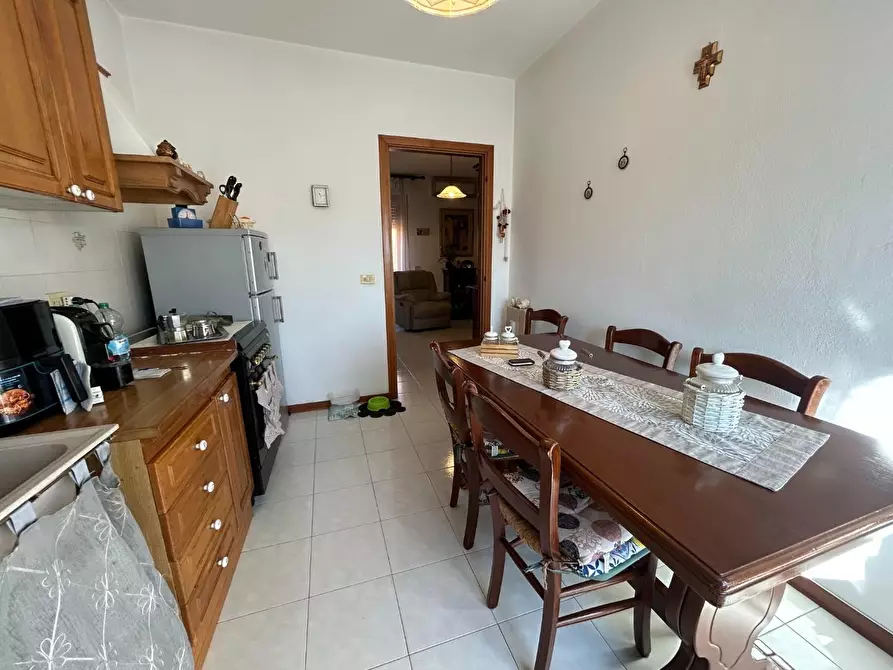 Immagine 5 di Appartamento in vendita  a Cascina