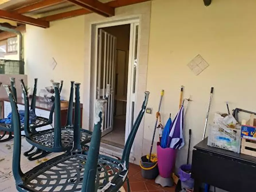 Immagine 2 di Casa semindipendente in vendita  a Carrara