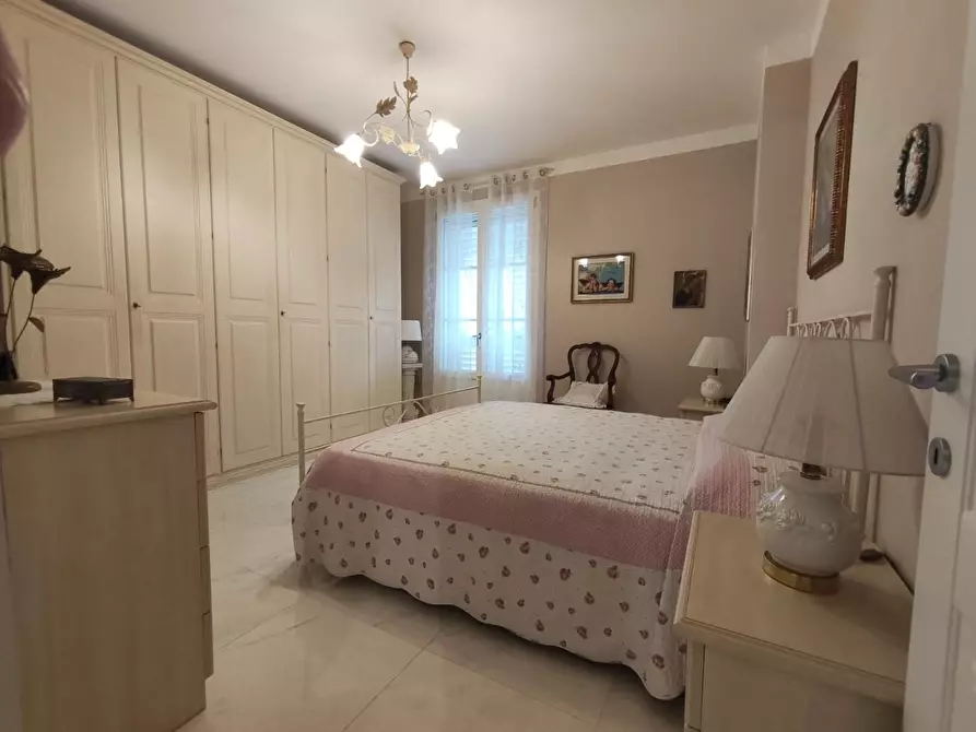 Immagine 26 di Villa in vendita  a Lucca