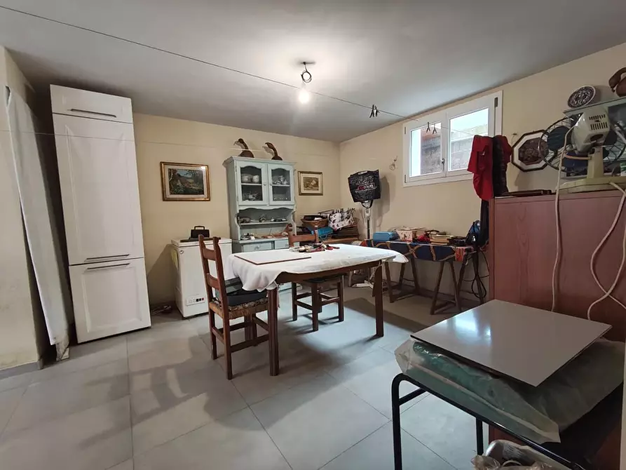 Immagine 10 di Villa in vendita  a Lucca