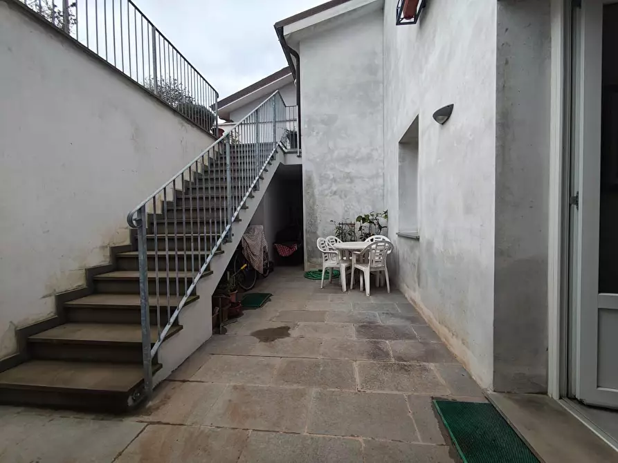 Immagine 7 di Villa in vendita  a Lucca