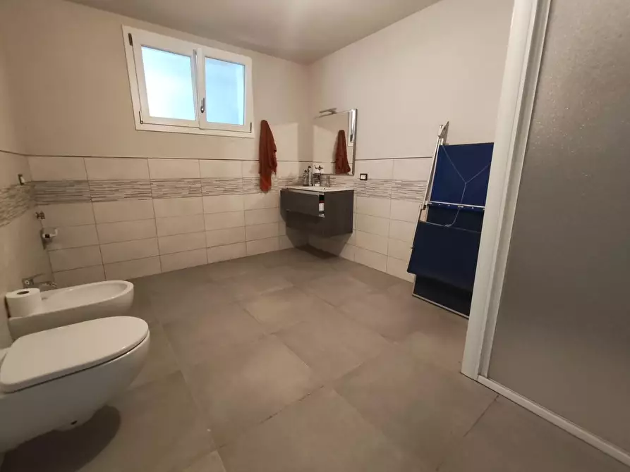 Immagine 15 di Villa in vendita  a Lucca