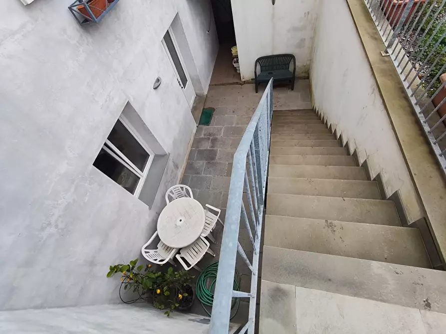 Immagine 6 di Villa in vendita  a Lucca