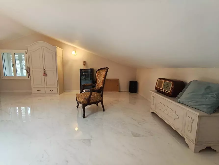 Immagine 54 di Villa in vendita  a Lucca