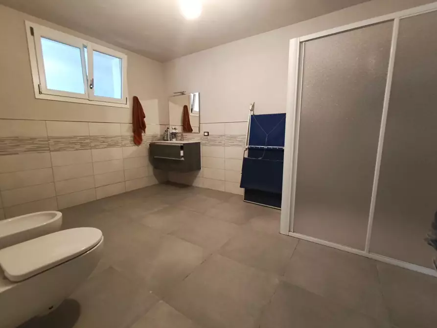 Immagine 14 di Villa in vendita  a Lucca