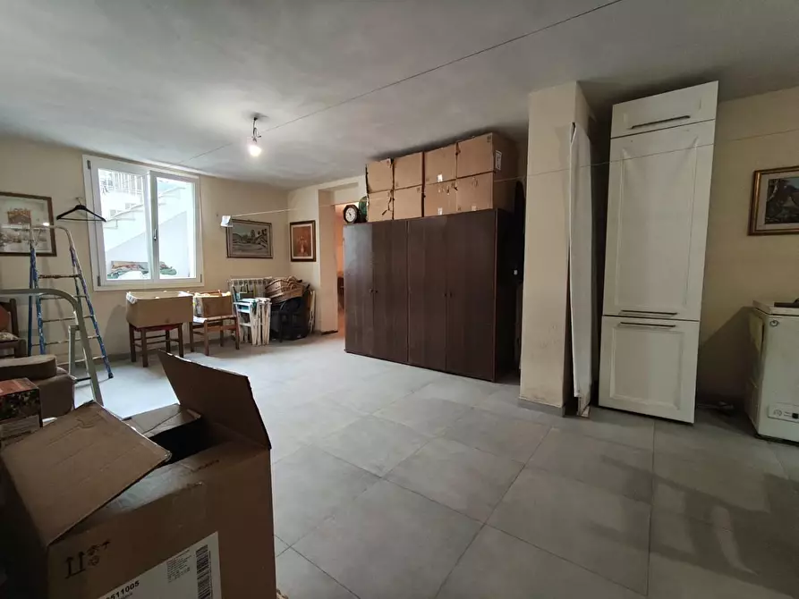 Immagine 11 di Villa in vendita  a Lucca