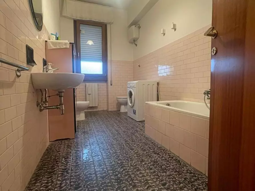 Immagine 12 di Appartamento in vendita  a Poggibonsi