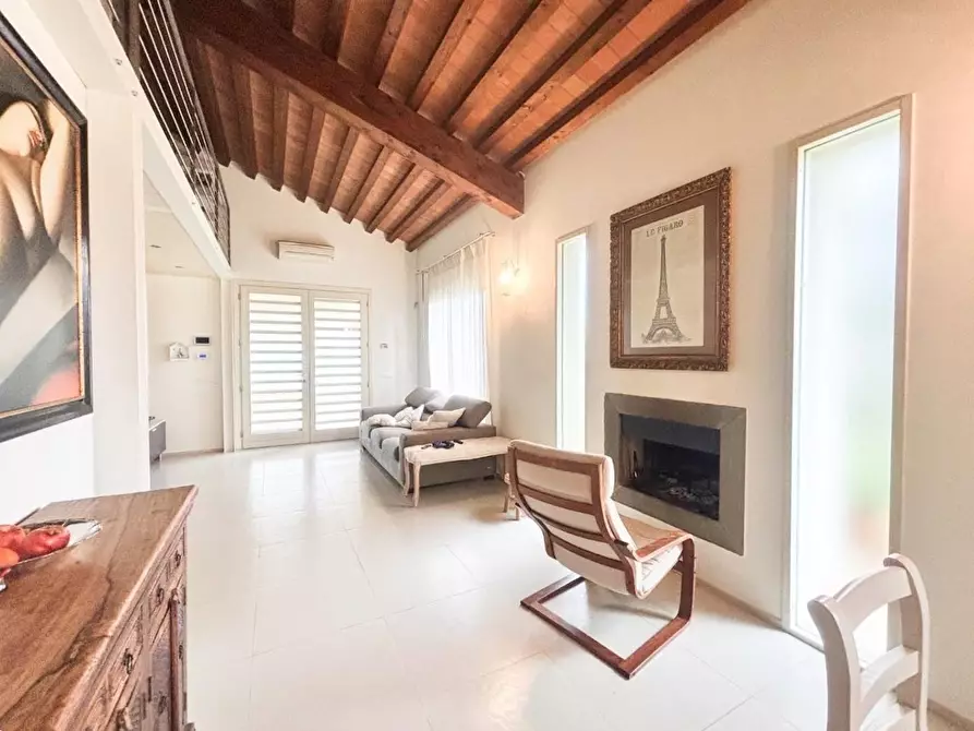 Immagine 14 di Villa in vendita  a San Miniato