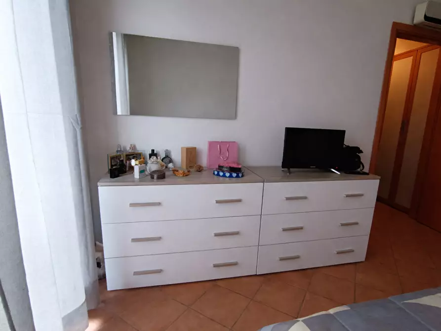 Immagine 18 di Appartamento in vendita  a Massa