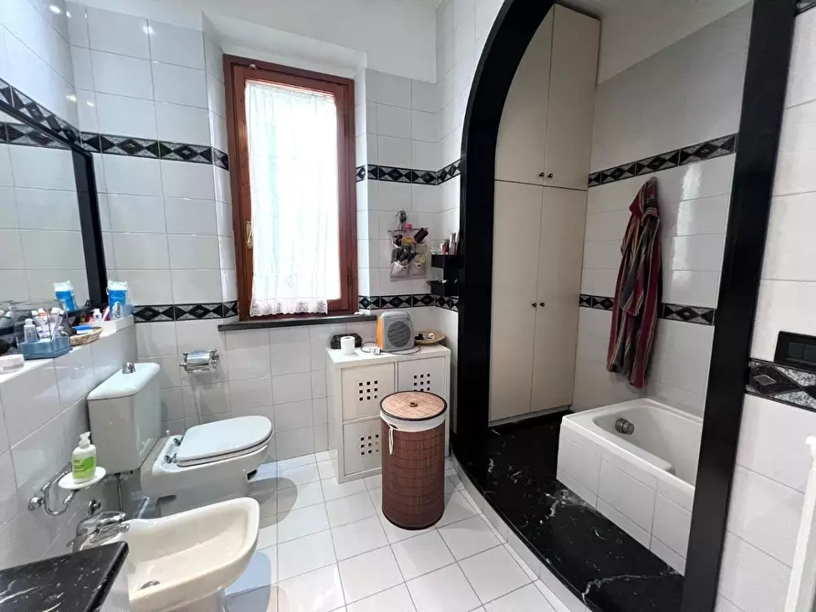 Immagine 25 di Villa in vendita  a Empoli