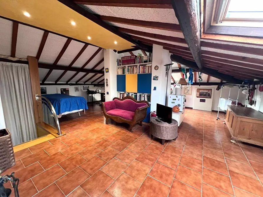 Immagine 18 di Villa in vendita  a Empoli