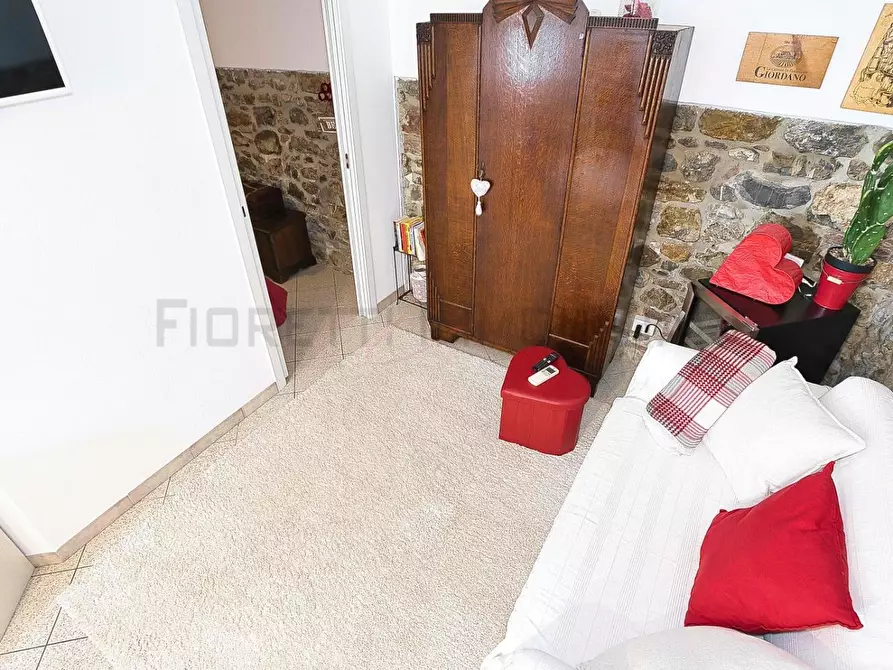 Immagine 7 di Appartamento in vendita  a Suvereto