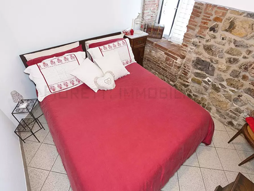 Immagine 37 di Appartamento in vendita  a Suvereto