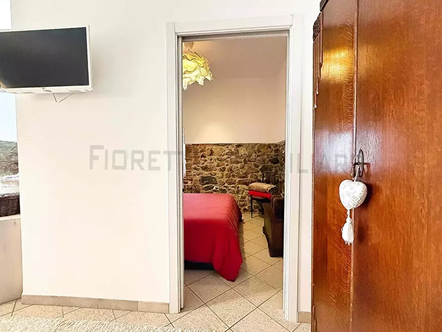 Immagine 26 di Appartamento in vendita  a Suvereto