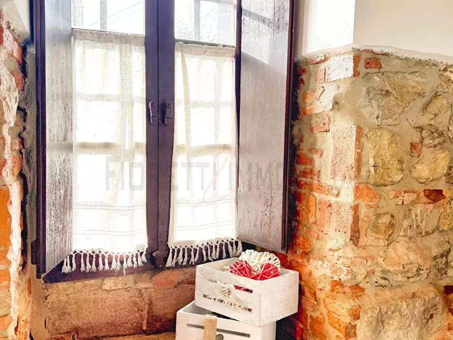 Immagine 24 di Appartamento in vendita  a Suvereto