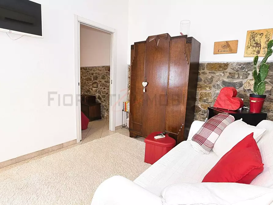 Immagine 4 di Appartamento in vendita  a Suvereto