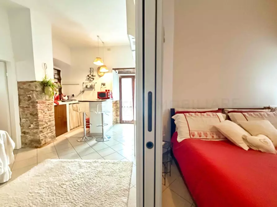 Immagine 27 di Appartamento in vendita  a Suvereto