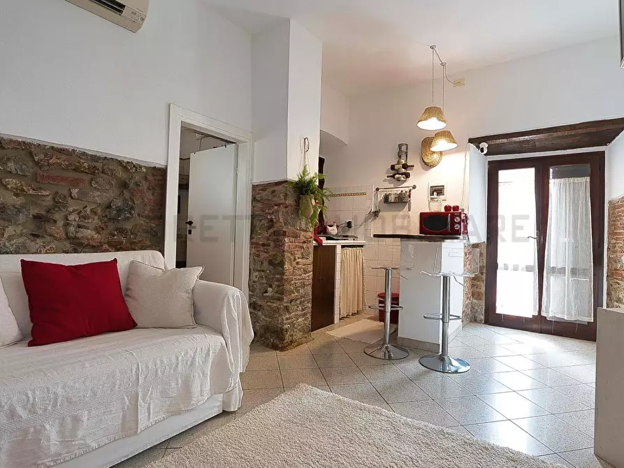 Immagine 5 di Appartamento in vendita  a Suvereto