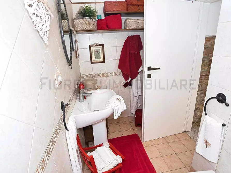 Immagine 39 di Appartamento in vendita  a Suvereto