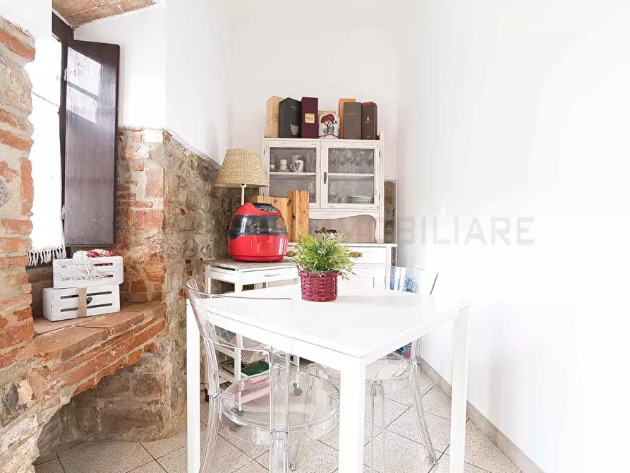 Immagine 18 di Appartamento in vendita  a Suvereto