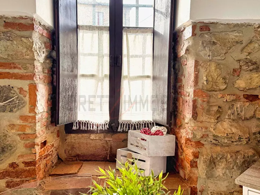 Immagine 22 di Appartamento in vendita  a Suvereto