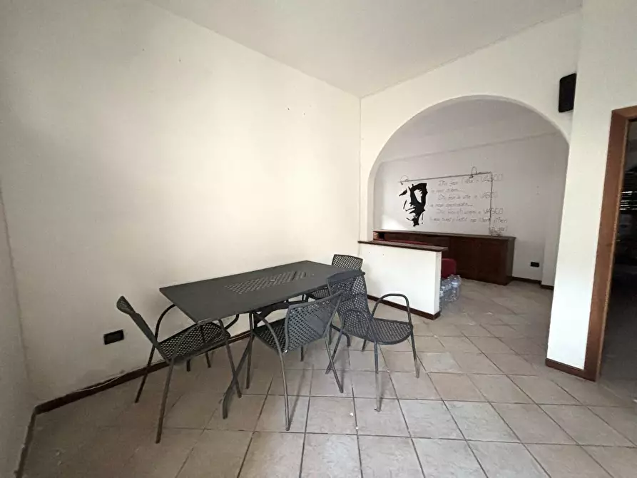 Immagine 1 di Appartamento in vendita  a Cascina