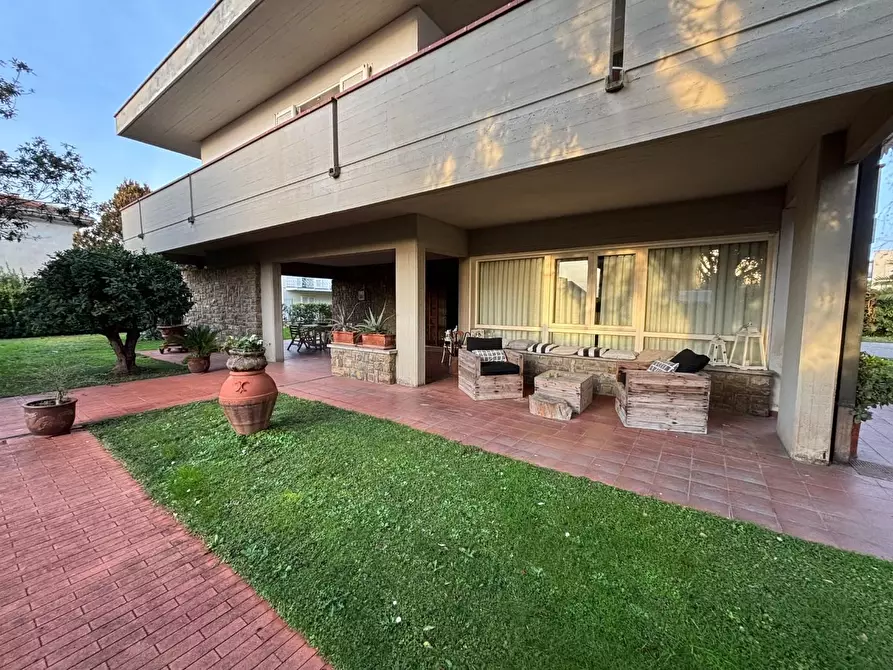 Immagine 6 di Villa in vendita  a San Miniato