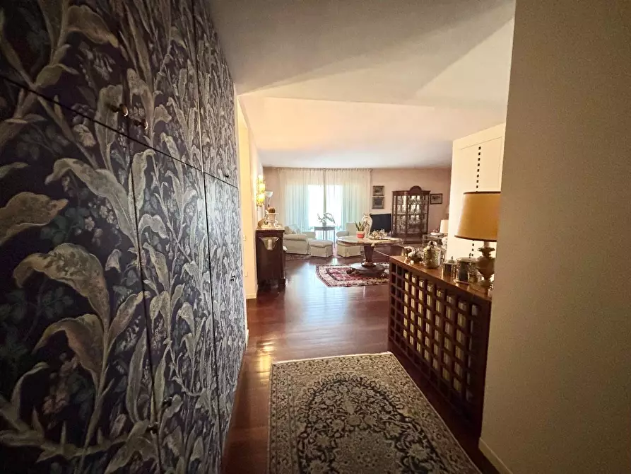 Immagine 14 di Villa in vendita  a San Miniato