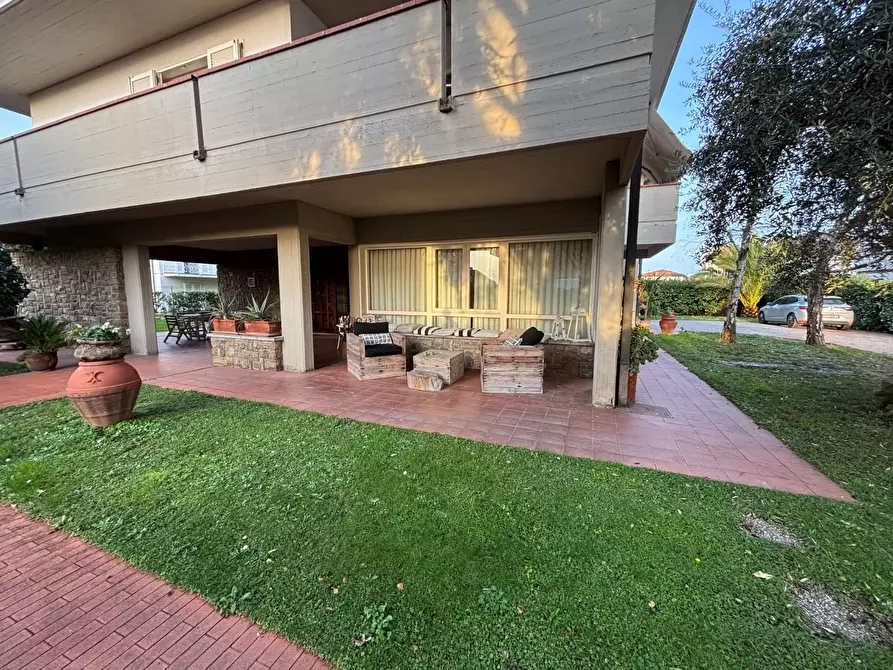 Immagine 4 di Villa in vendita  a San Miniato