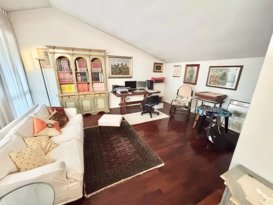 Immagine 22 di Villa in vendita  a San Miniato