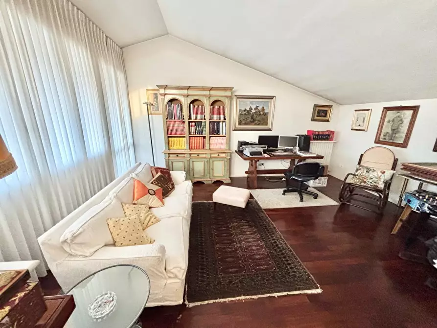 Immagine 23 di Villa in vendita  a San Miniato