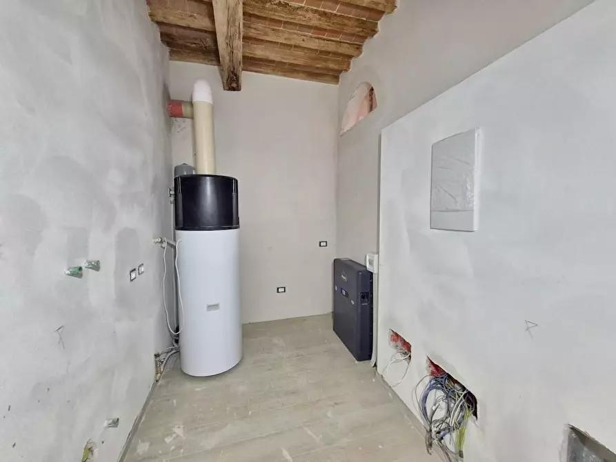 Immagine 11 di Appartamento in vendita  a Pisa