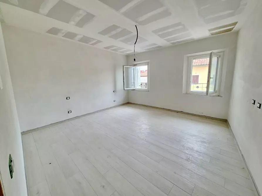 Immagine 17 di Appartamento in vendita  a Pisa