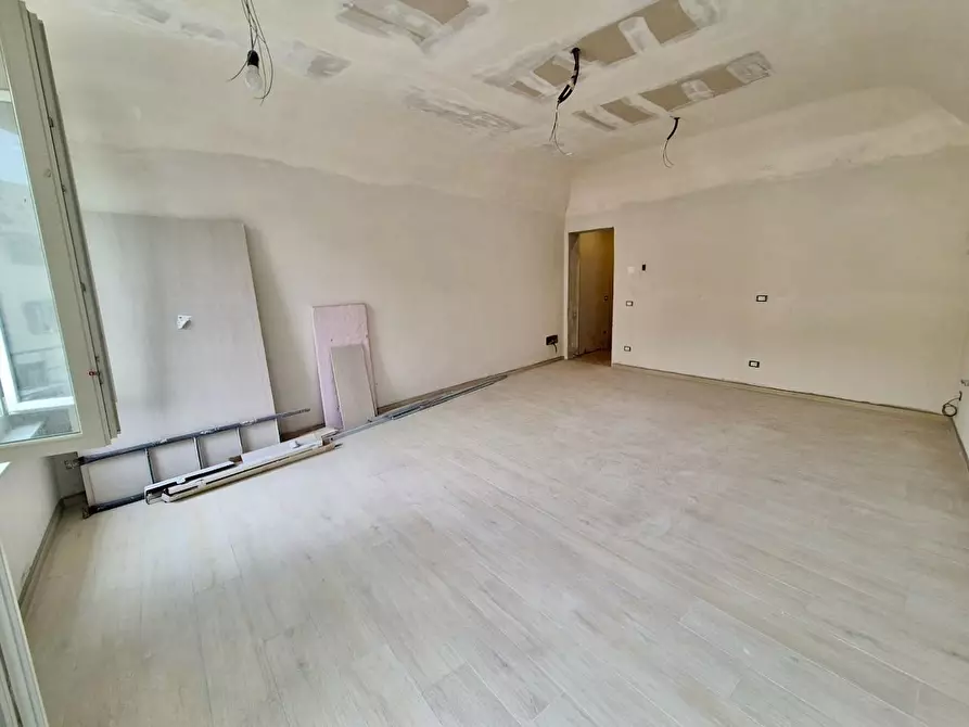 Immagine 7 di Appartamento in vendita  a Pisa