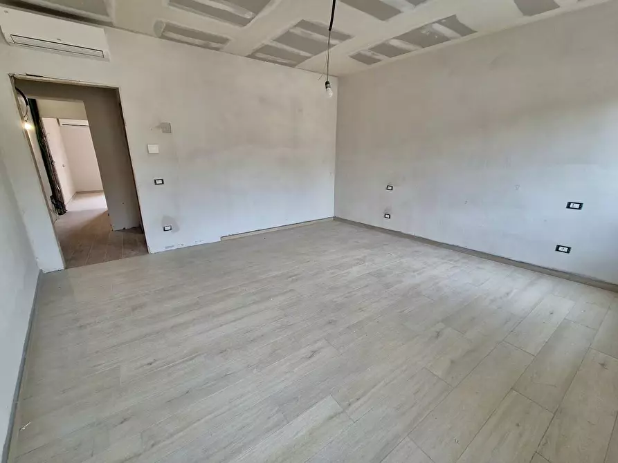 Immagine 21 di Appartamento in vendita  a Pisa