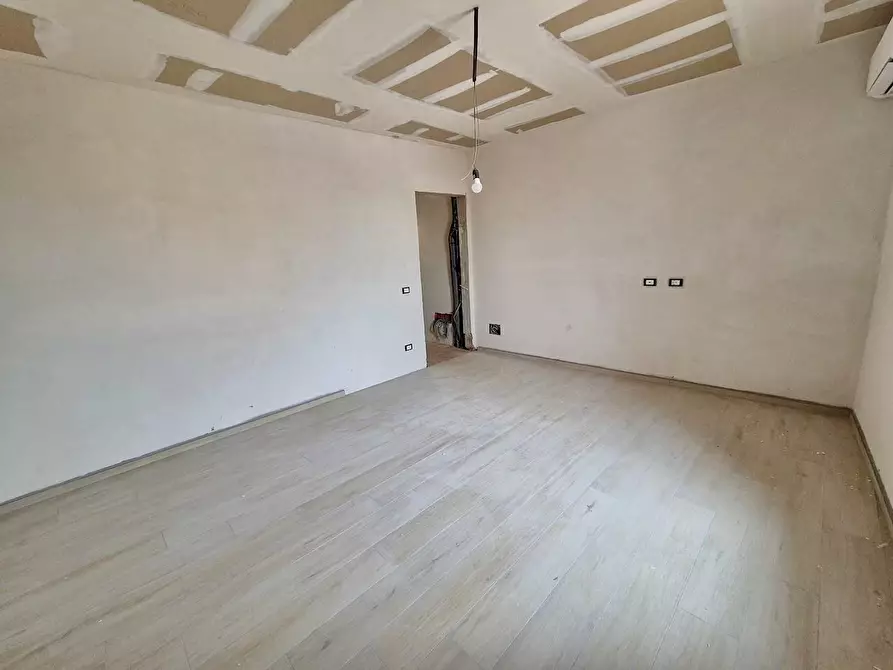 Immagine 29 di Appartamento in vendita  a Pisa