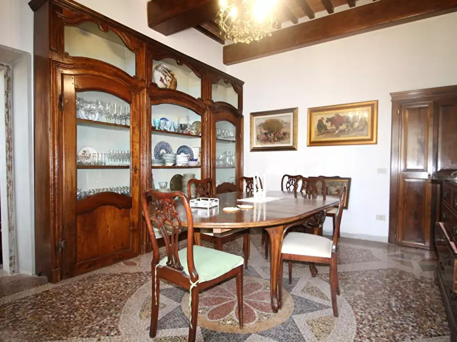 Immagine 20 di Casa colonica in vendita  a Pisa