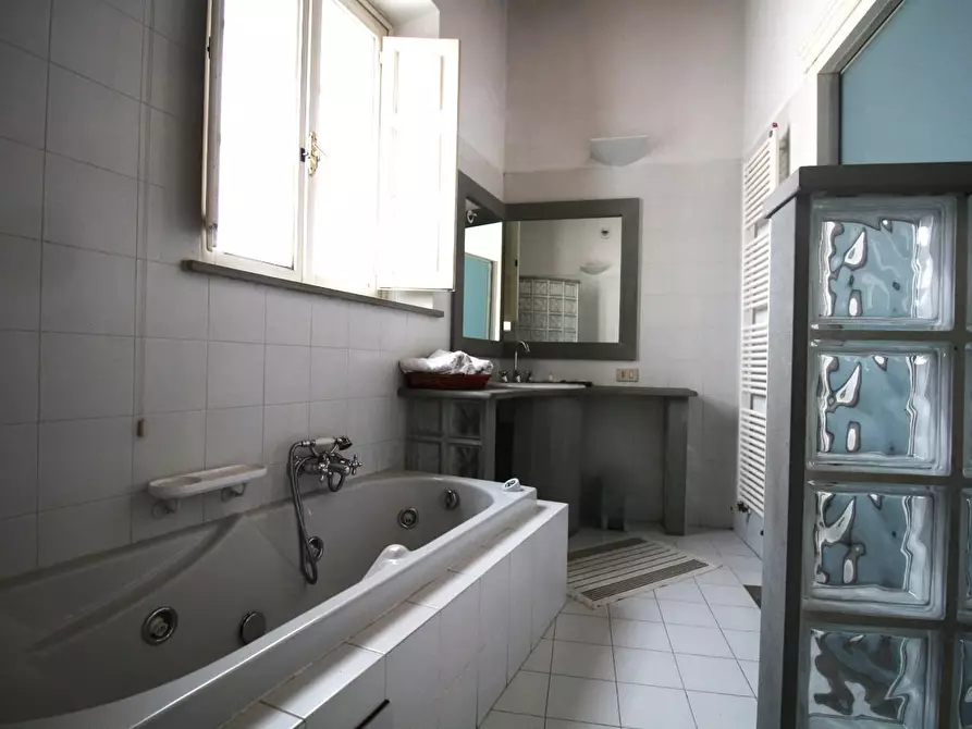 Immagine 6 di Casa colonica in vendita  a Pisa