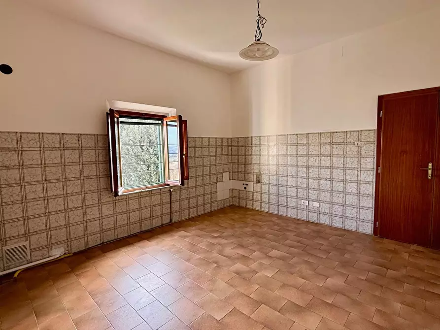 Immagine 4 di Appartamento in vendita  a Peccioli