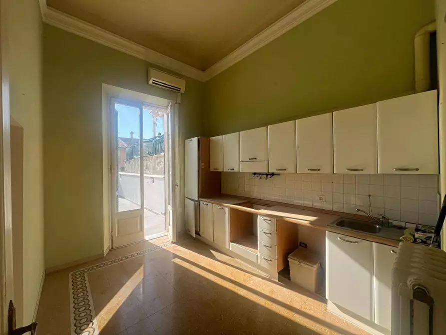 Immagine 10 di Appartamento in vendita  a Viareggio