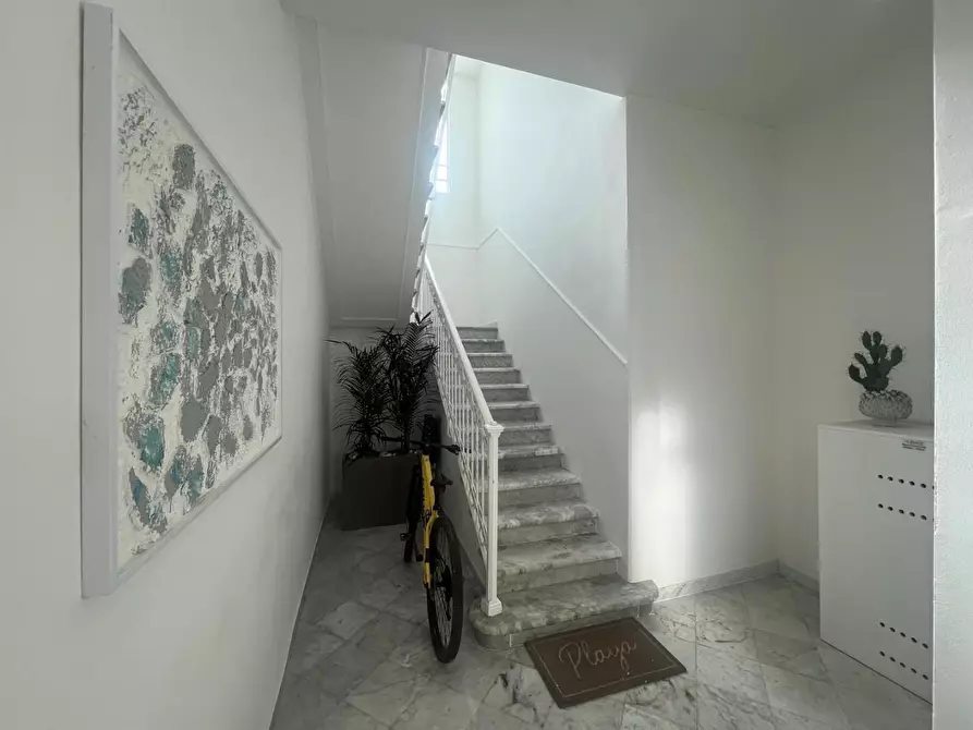 Immagine 28 di Appartamento in vendita  a Viareggio