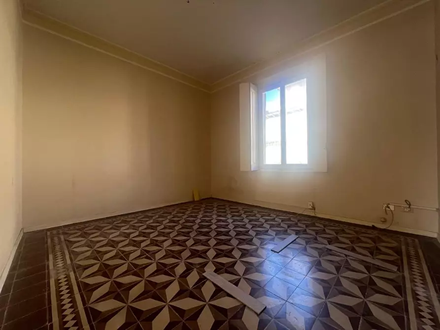 Immagine 11 di Appartamento in vendita  a Viareggio