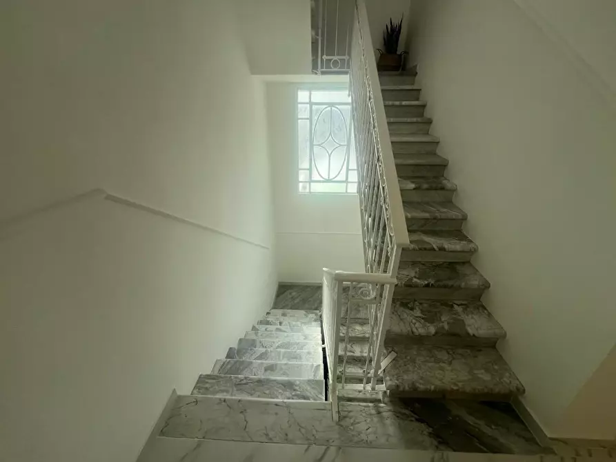 Immagine 27 di Appartamento in vendita  a Viareggio