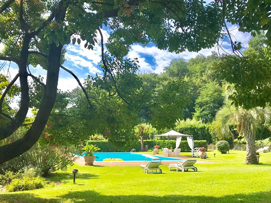 Immagine 11 di Villa in vendita  a Ameglia