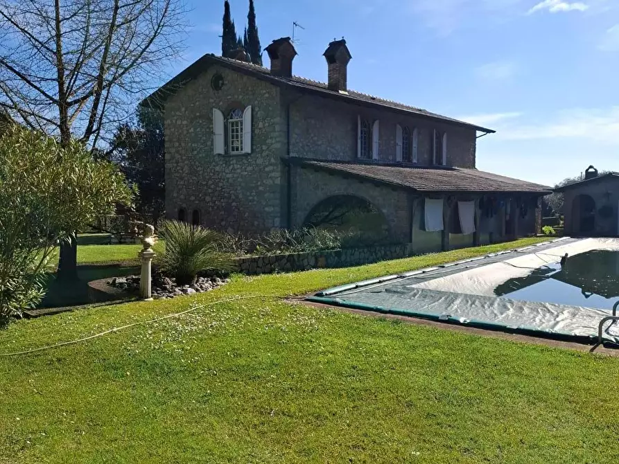 Immagine 10 di Villa in vendita  a Ameglia