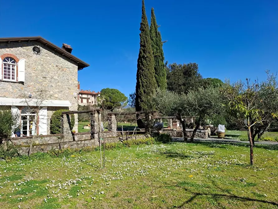 Immagine 4 di Villa in vendita  a Ameglia