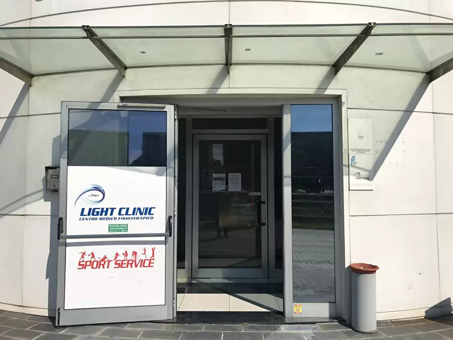 Immagine 4 di Locale commerciale in vendita  a Capannori