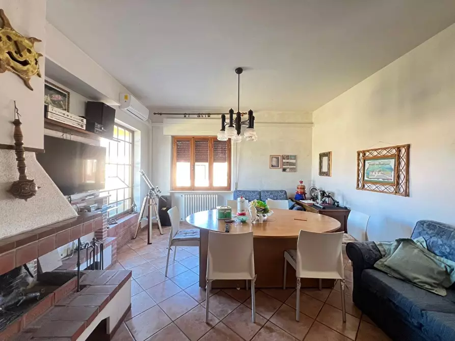 Immagine 16 di Appartamento in vendita  a Bientina