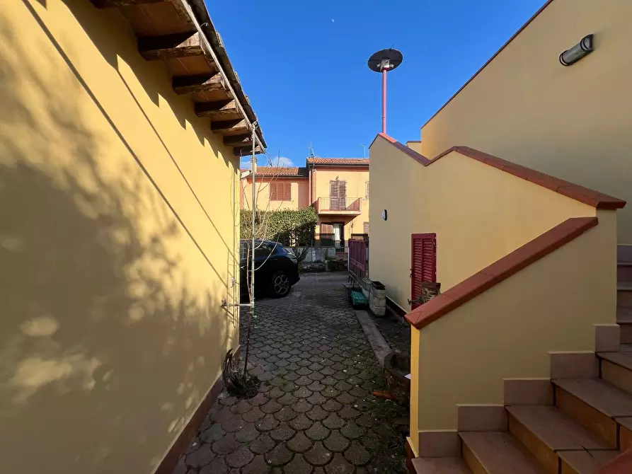 Immagine 37 di Appartamento in vendita  a Bientina