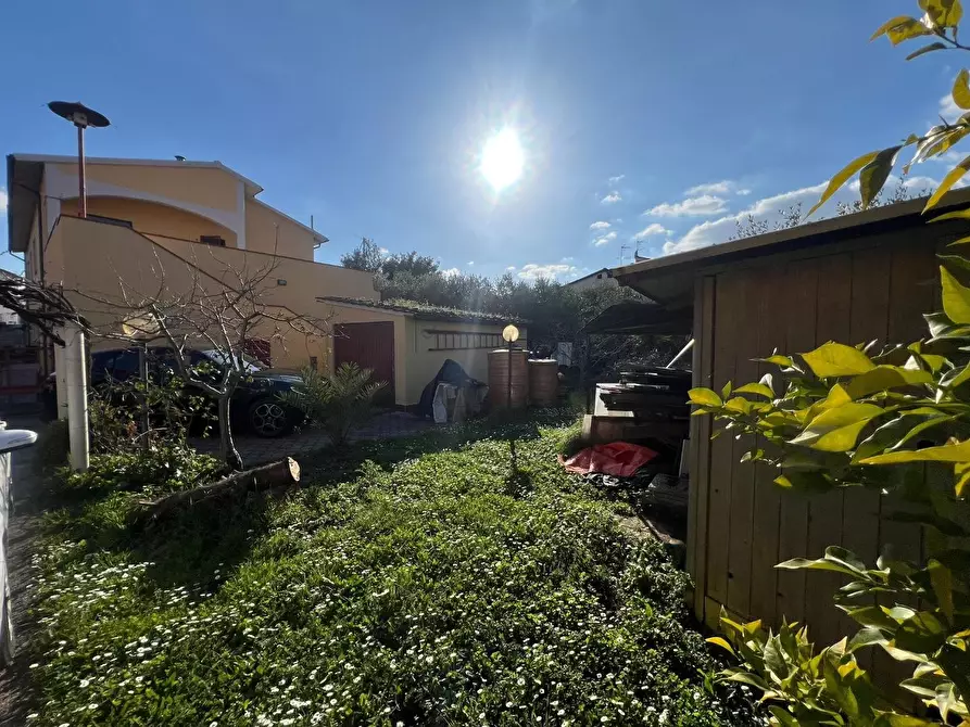 Immagine 39 di Appartamento in vendita  a Bientina